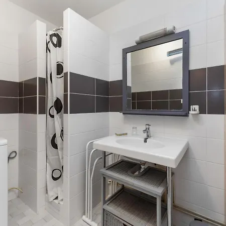 Апартаменти 1 Bedroom And Alcove Apartment For 6
